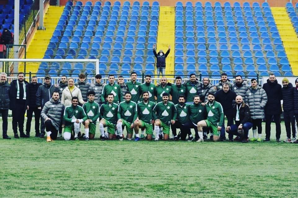Üsküdar Anadoluspor'da sekiz imza birden