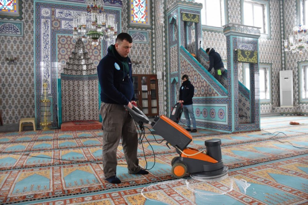 Cami ve mescitler Ramazan’a hazırlanıyor