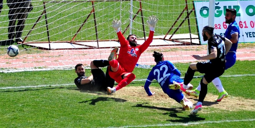Sakaryaspor, Velimeşe’de gol şov yaptı: 6-0