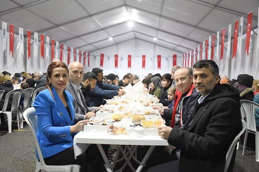 “Dualarınız, hayırlarınız ve oruçlarınız kabul olsun”