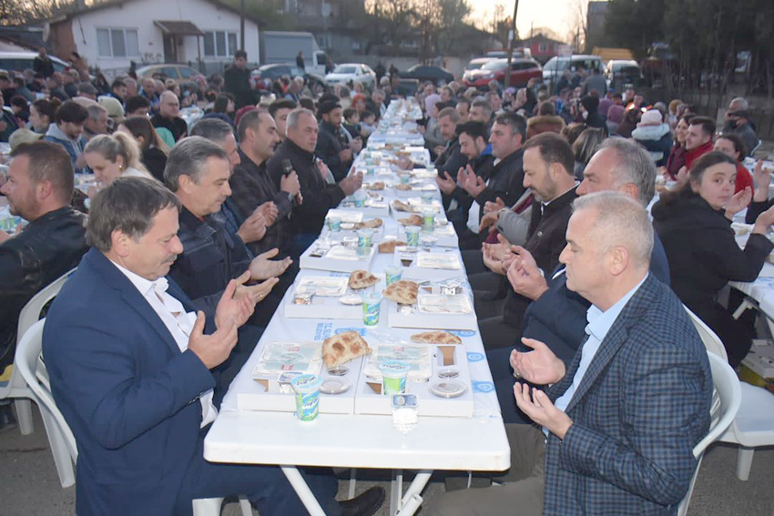 Kurfallı sakinleri gönül sofralarını doldurdu