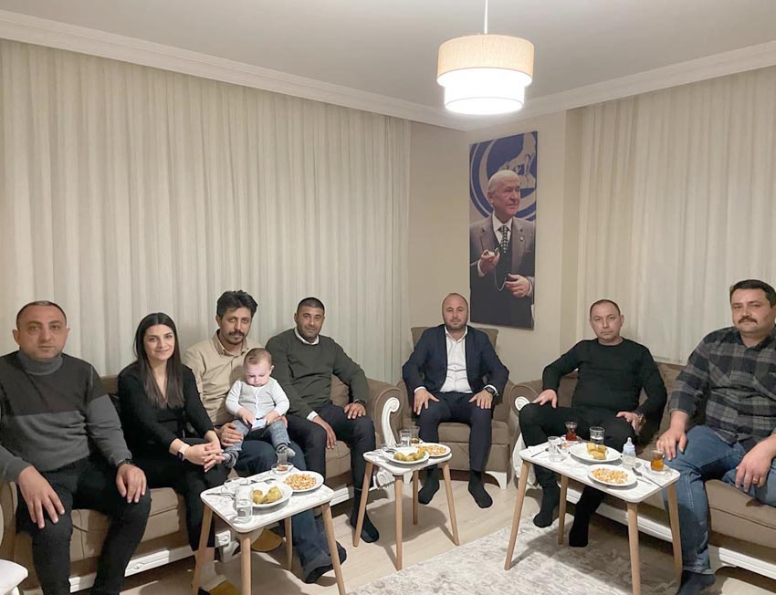 İlçe Başkanı Yalçın, üniversitelilerle buluştu