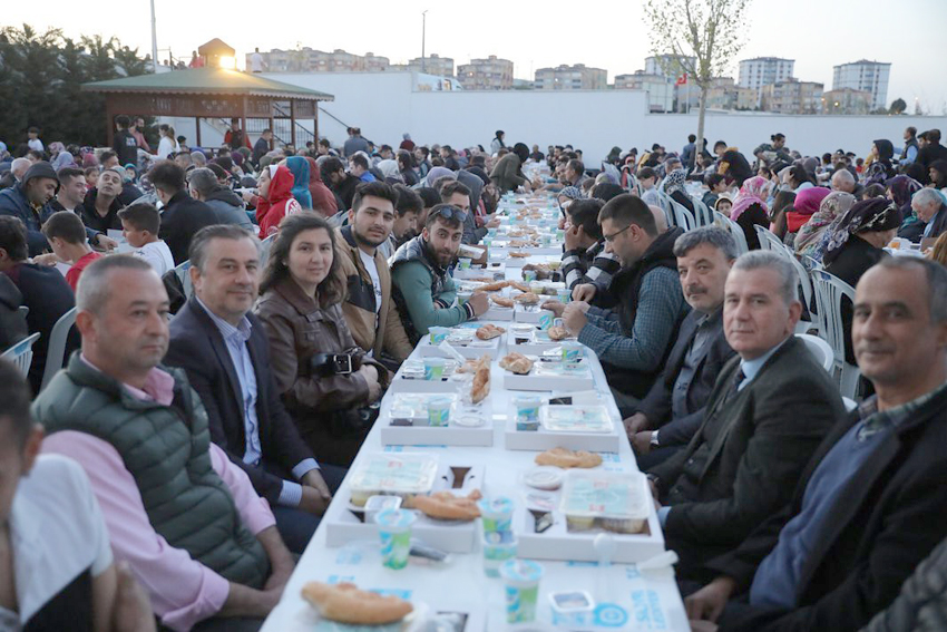 Silivri Belediyesinden Çağdaşkentlilere iftar daveti
