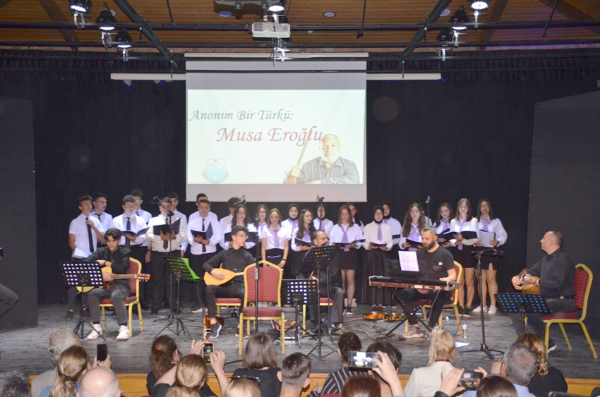 Atatürk Anadolu Lisesi Türk Halk Müziği konseri verdi