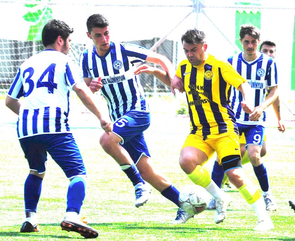 Kavaklıspor, Fenerköyspor’u 3-0’la geçti