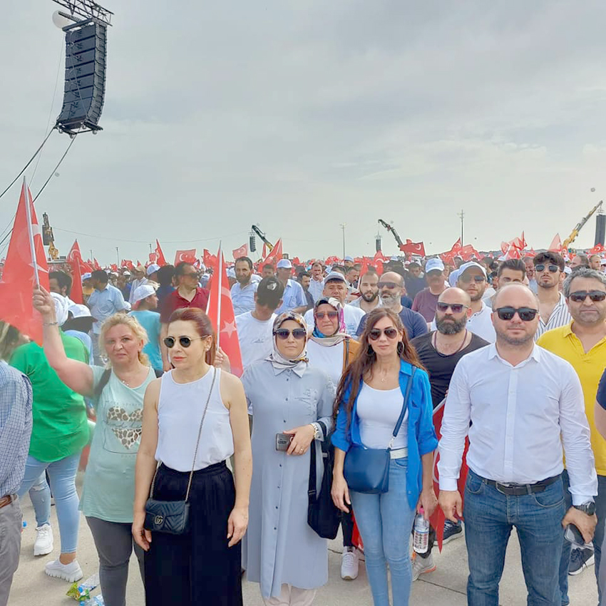 İstanbul’un fetih şölenine MHP çıkarması