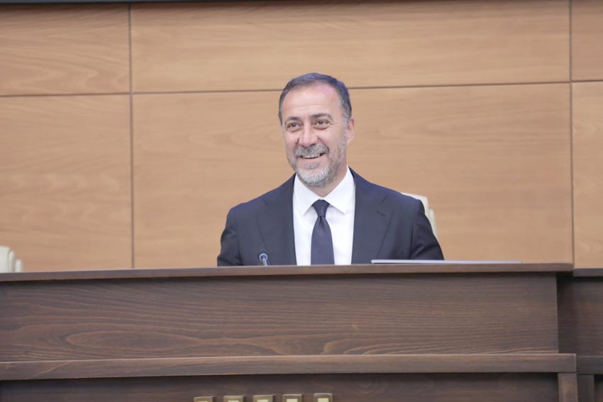Yılmaz: Tabi meyve veren ağaç taşlanacak!