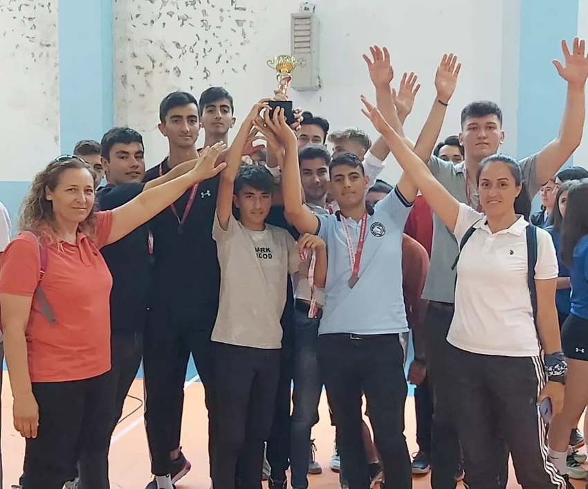 Voleybol İlçe 3.’sü oldular