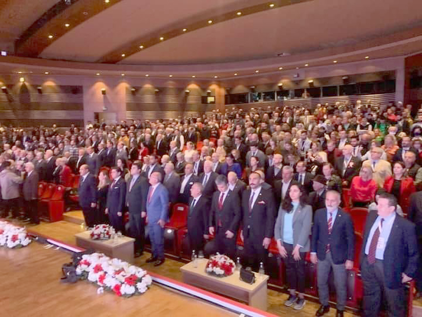 Demokratlar İstanbul kongresini tamamladı