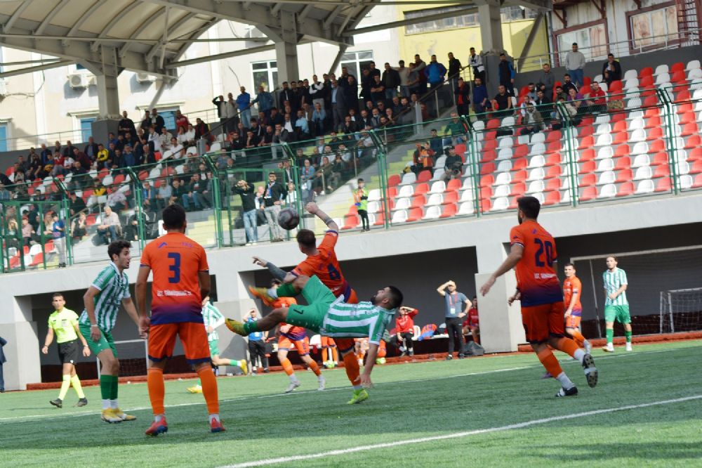 Yeşilova deplasmanda penaltı golü ile galip