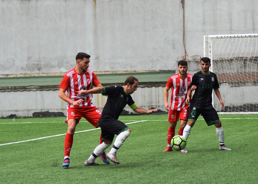 Küçükçekmecespor zor da olsa 3-1