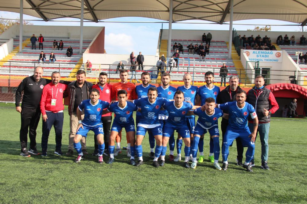 Çekmeköy Alemdağspor’un liderlik keyfi 2-1