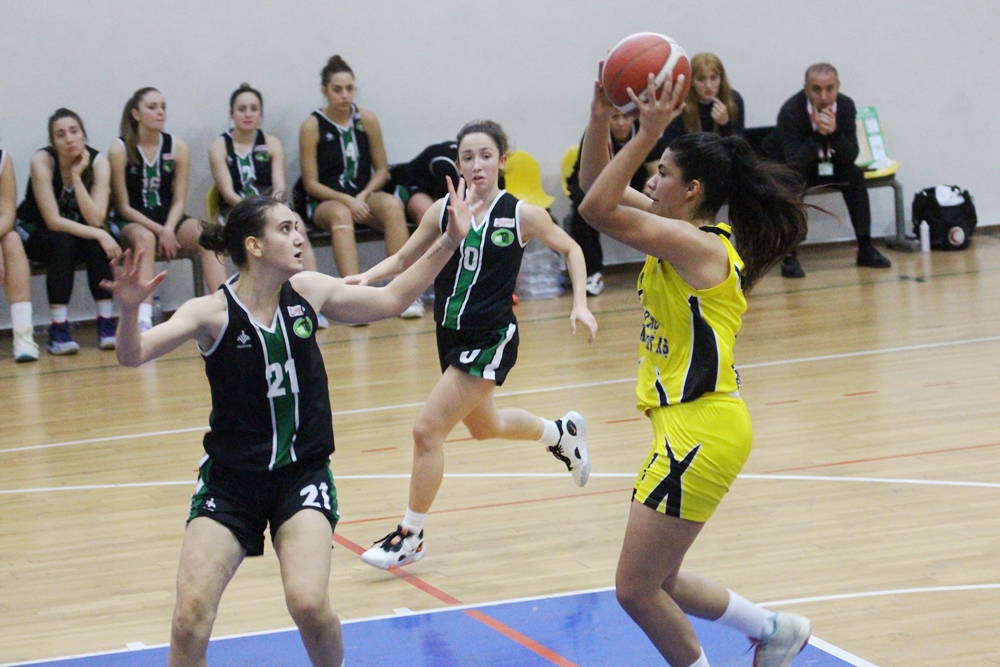 BEYKOZ KIZLARI KBBL'YE ÇOK FARKLI BAŞLADI 94-50