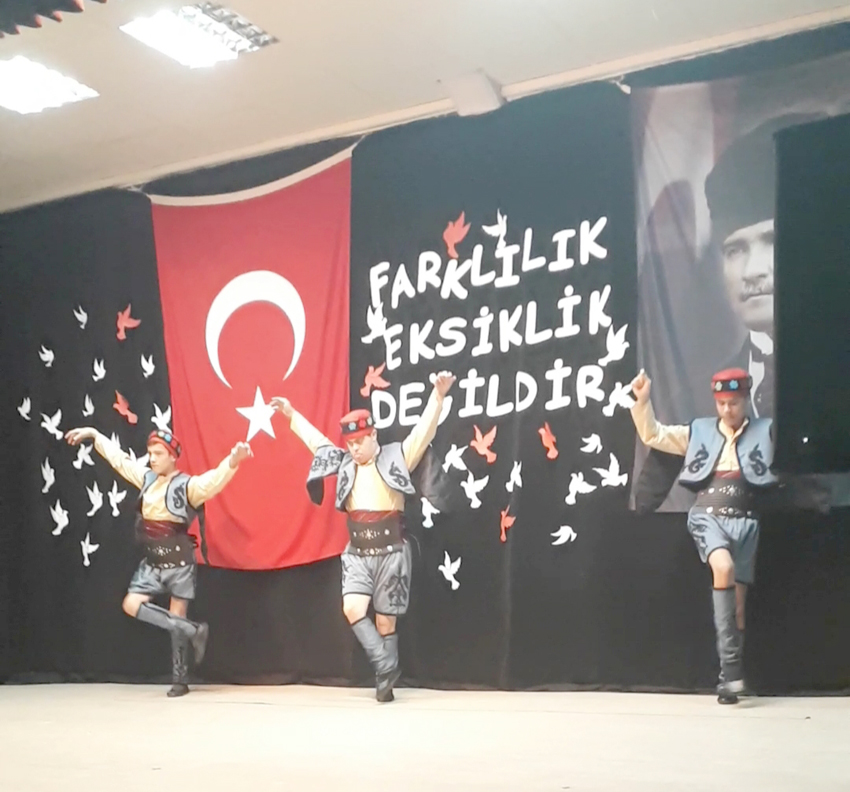 “Farklılık eksiklik değildir”