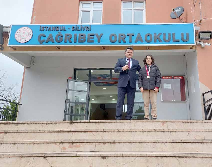 Yüzme başarısı tebrik edildi