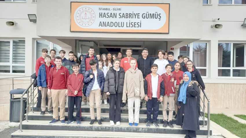 Çağrıbey Ortaokulu öğrencileri liseleri geziyor