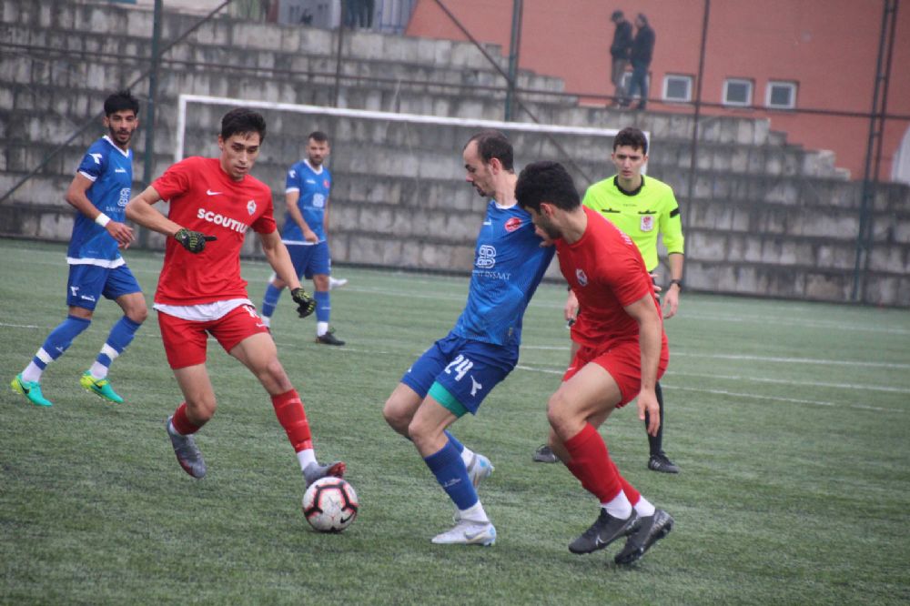 Çekmeköy Alemdağspor ilk yarıyı lider tamamladı 5-1
