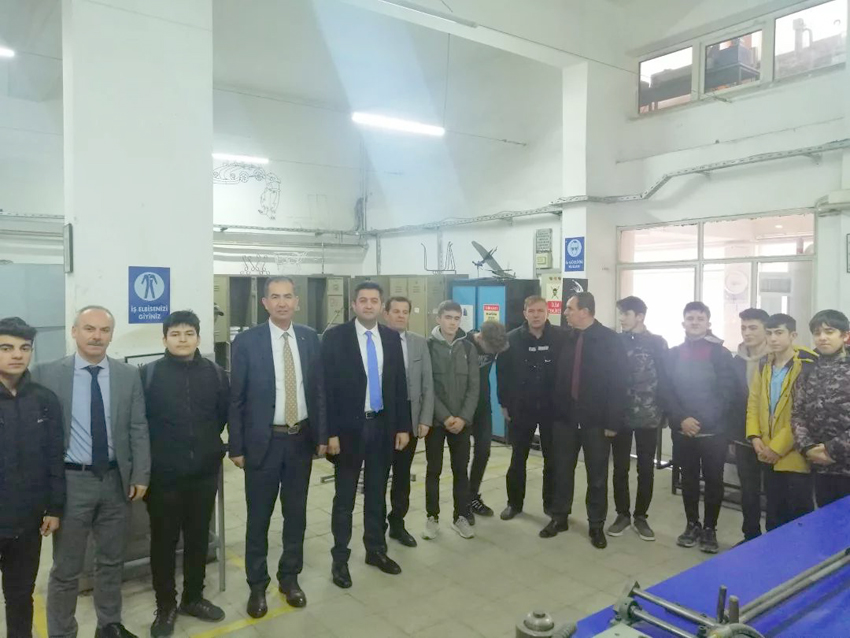 Başarılı çalışmalarından dolayı kutladılar