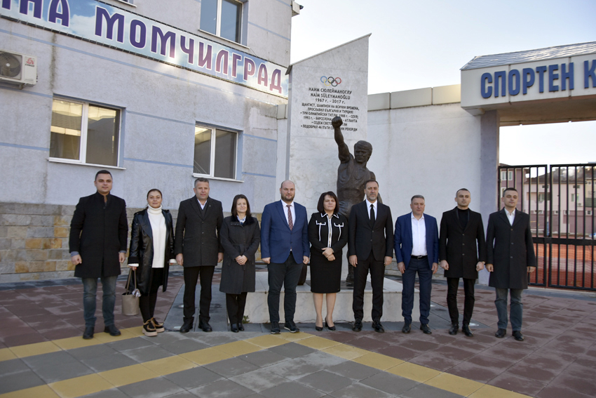 Yılmaz’dan Mestanlı temasları