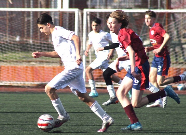 Silivri’nin U-15’leri de farklı 2-0