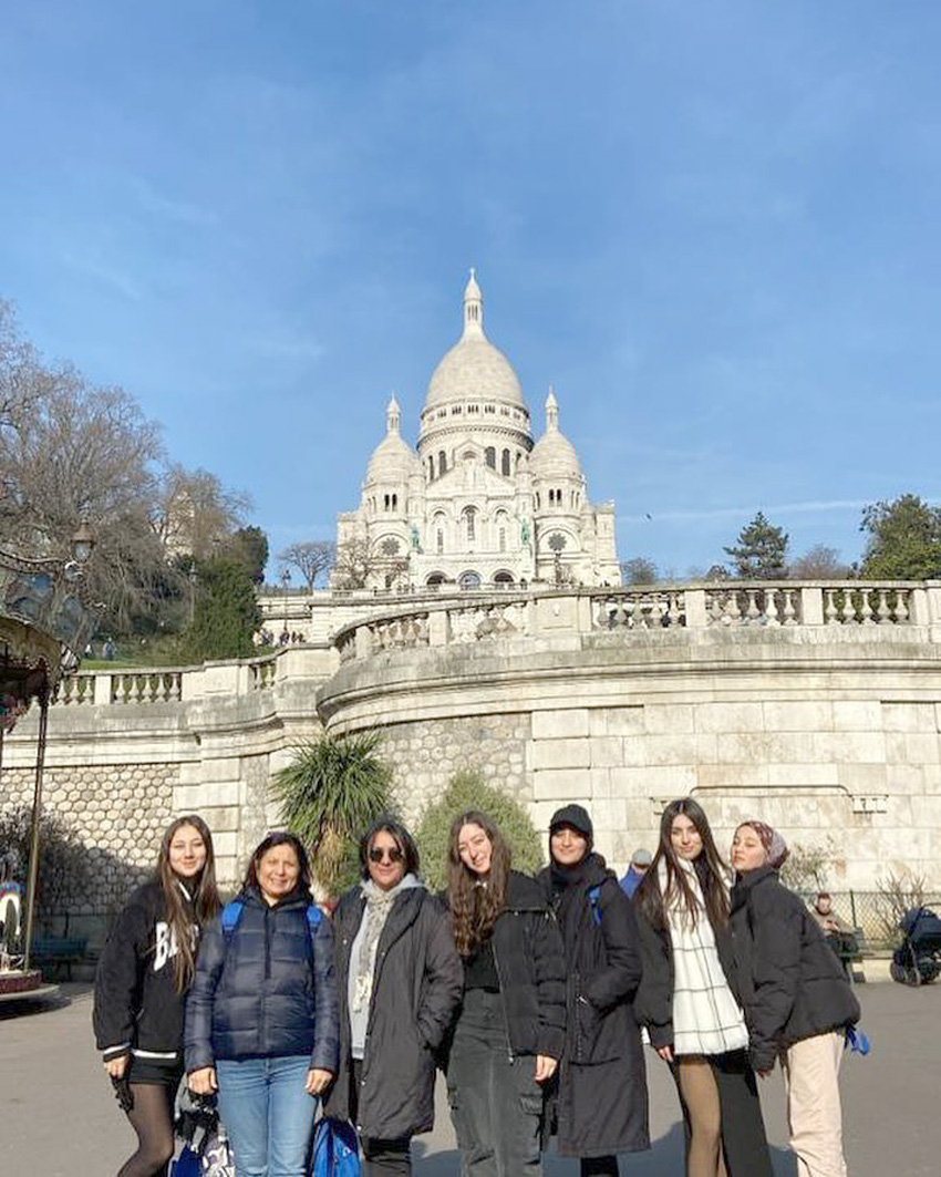 Şerife Baldöktü öğrencileri Paris’te