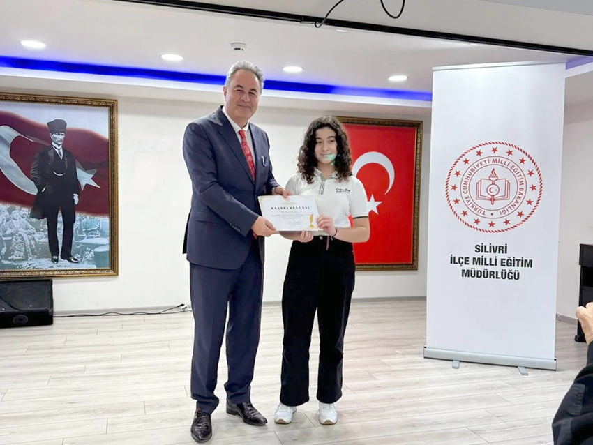 Çağrıbey öğrencisi Almila Aksoy İlçe 1.’si