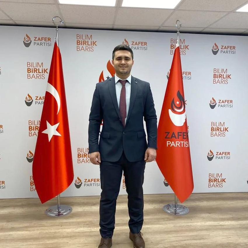 Türkyılmaz: Gençler olarak taşın altına elimizi koyuyoruz