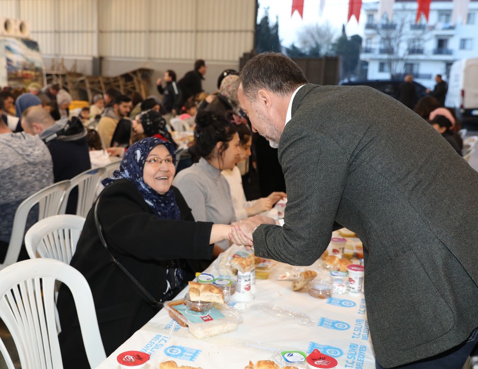 Yılmaz: Yardımlaşmayı, dayanışmayı ihmal etmeyelim