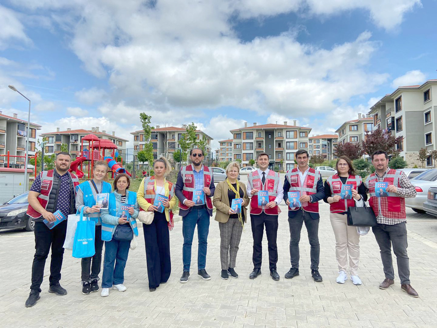 Esen ve Avlu destek toplamayı sürdürdü