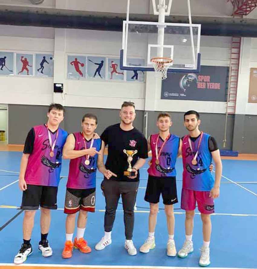 Sınav Lisesi takımı Basketbol dalında İlçe 3’ncüsü