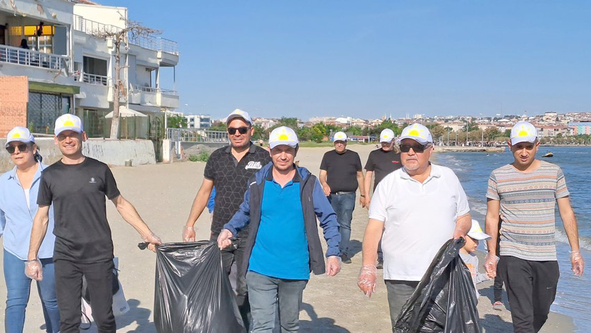 İYİ Partililer çevre temizliğine dikkat çekti