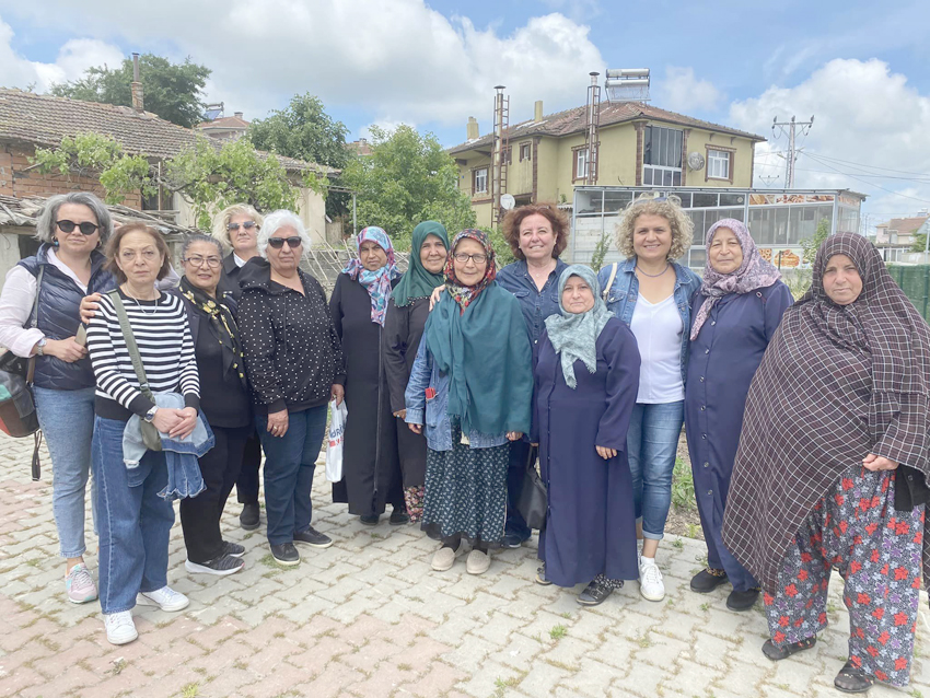 CHP’li kadınlar destek turlarında