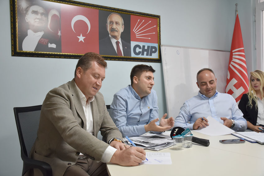 “Belediye başkanı başarılı değil şanslı”