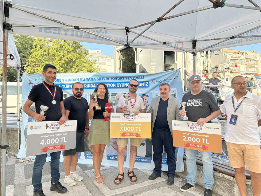 Tavla Turnuvası ödülleri sahiplerini buldu