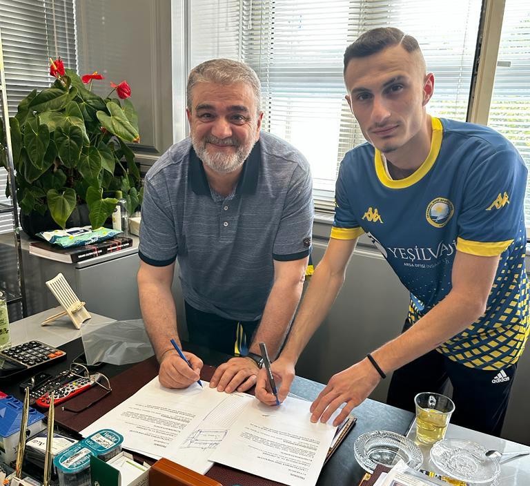 Küçükçekmece Sinopspor'dan bir transfer daha