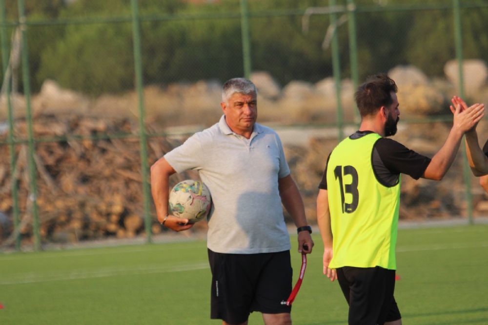 Hüseyin Aydoğan, Burhaniye’de şampiyonluk yaşamak istiyor