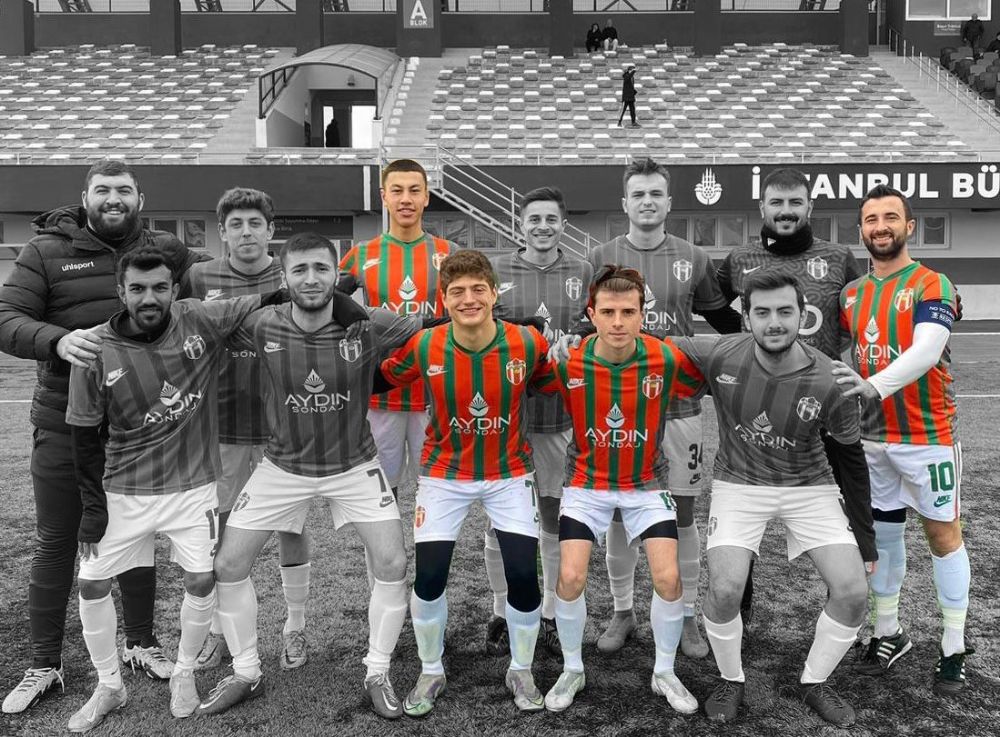 Selimpaşaspor’un genç yıldızları profesyonel oluyor