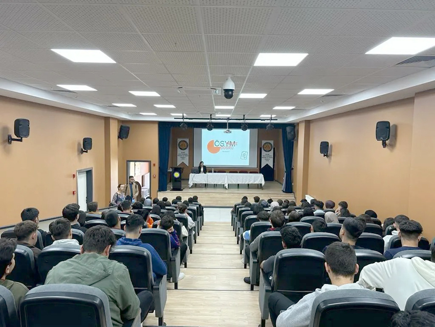 Öğrencilere YKS bilgilendirmesi