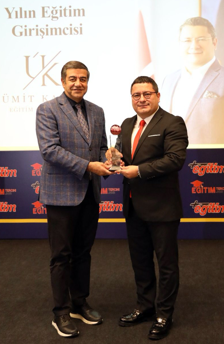 Mektebim Koleji ve Ümit Kalko ödüllere doymuyor
