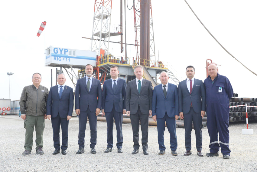 Doğalgaz sondaj sahasını incelediler
