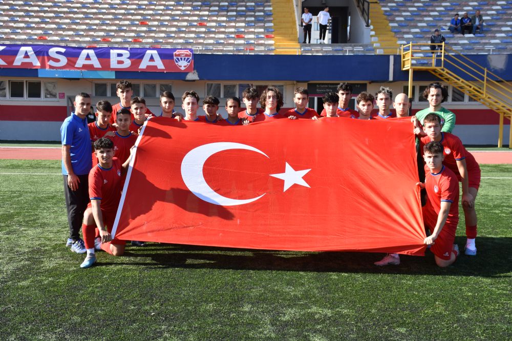 Silivrispor U17 takımı galibiyeti kıl payı kaçırdı 1-1