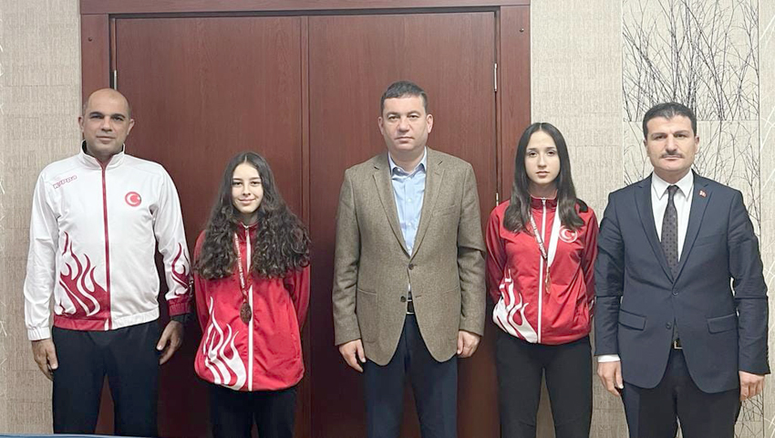 Toğan, başarılı sporcuları kabul etti