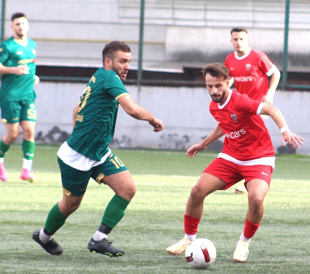 Yeni Mahalle, Küçükçekmece’ye direnemedi 3-1