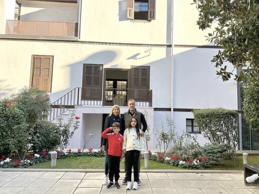 Yılmaz ailesi Atatürk’ün doğduğu evi gezdi