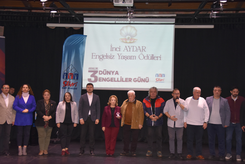 Nakipoğlu ailesine “İnci Aydar Engelsiz Yaşam Ödülü”