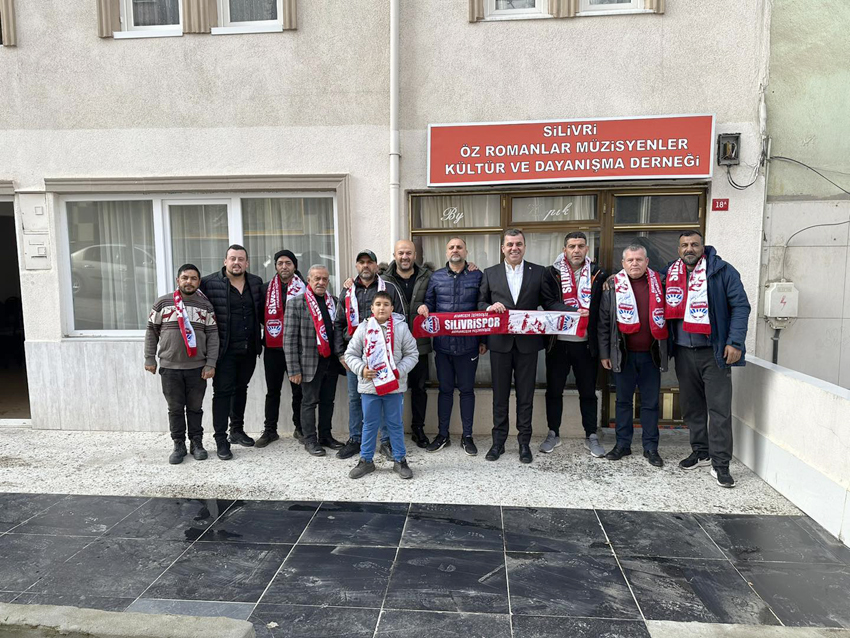 Öz Romanlarla bir araya geldiler