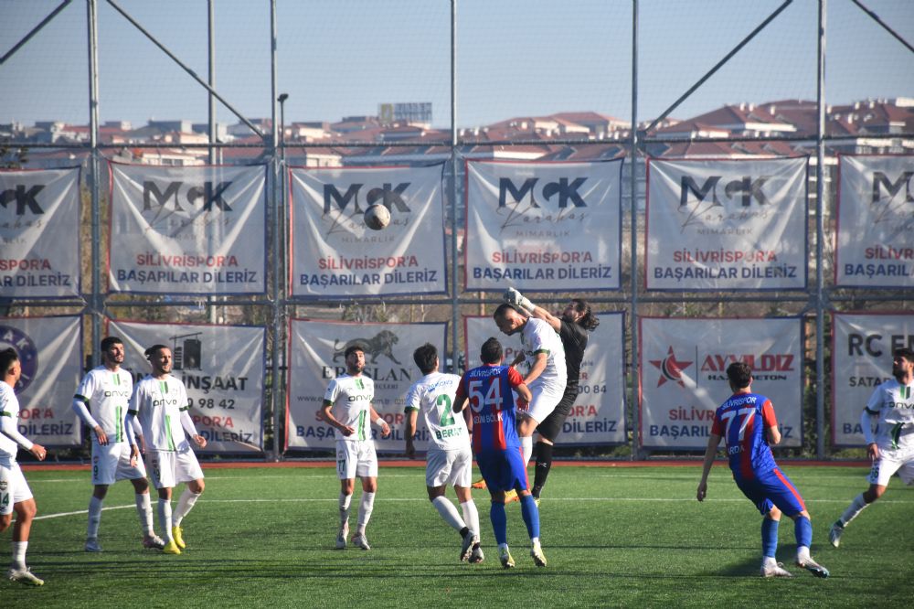 Silivri ve Tepecik beraberliğe razı geldi 0-0