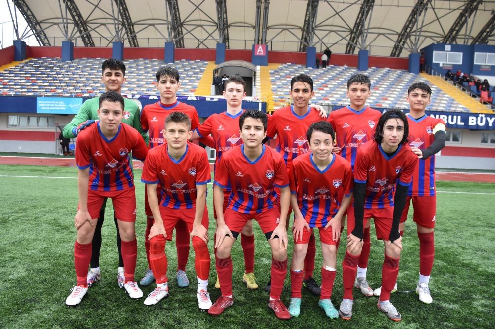 Silivrispor’un U-15’leri fırtına gibi 3-1