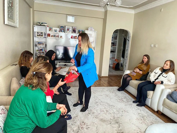 MHP’li kadınlar Büber ailesini ziyaret etti