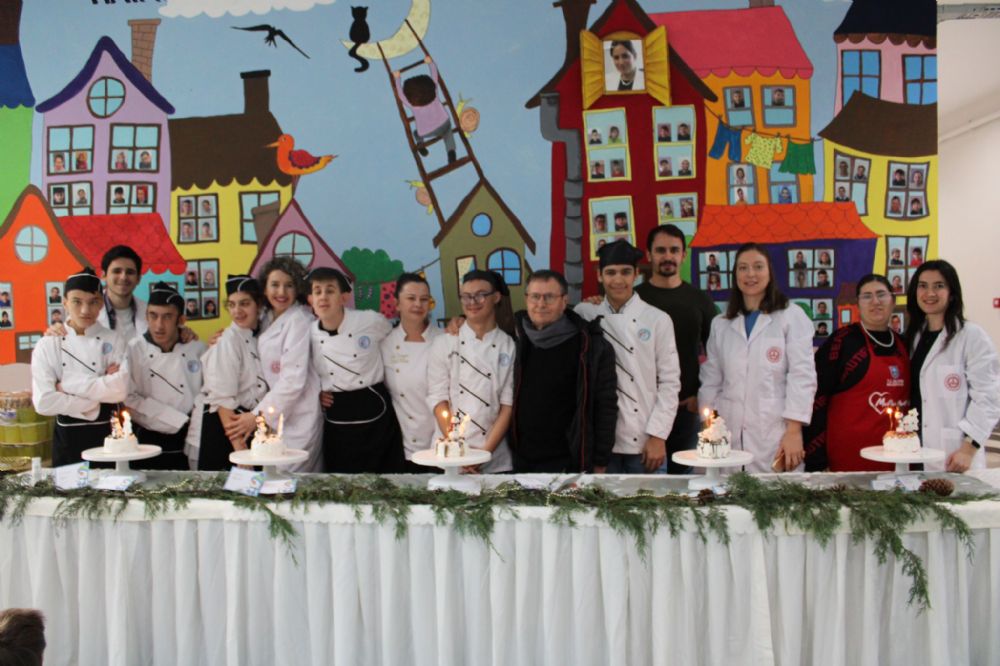 Pastacı Dilek Bilgiç, özellere mutlu anlar yaşattı
